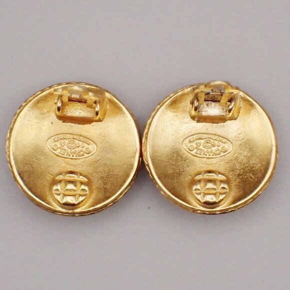 CHANEL CC Logo Round Button Earrings 04A Clip-On Gold GHW France - Picture 7 of 12